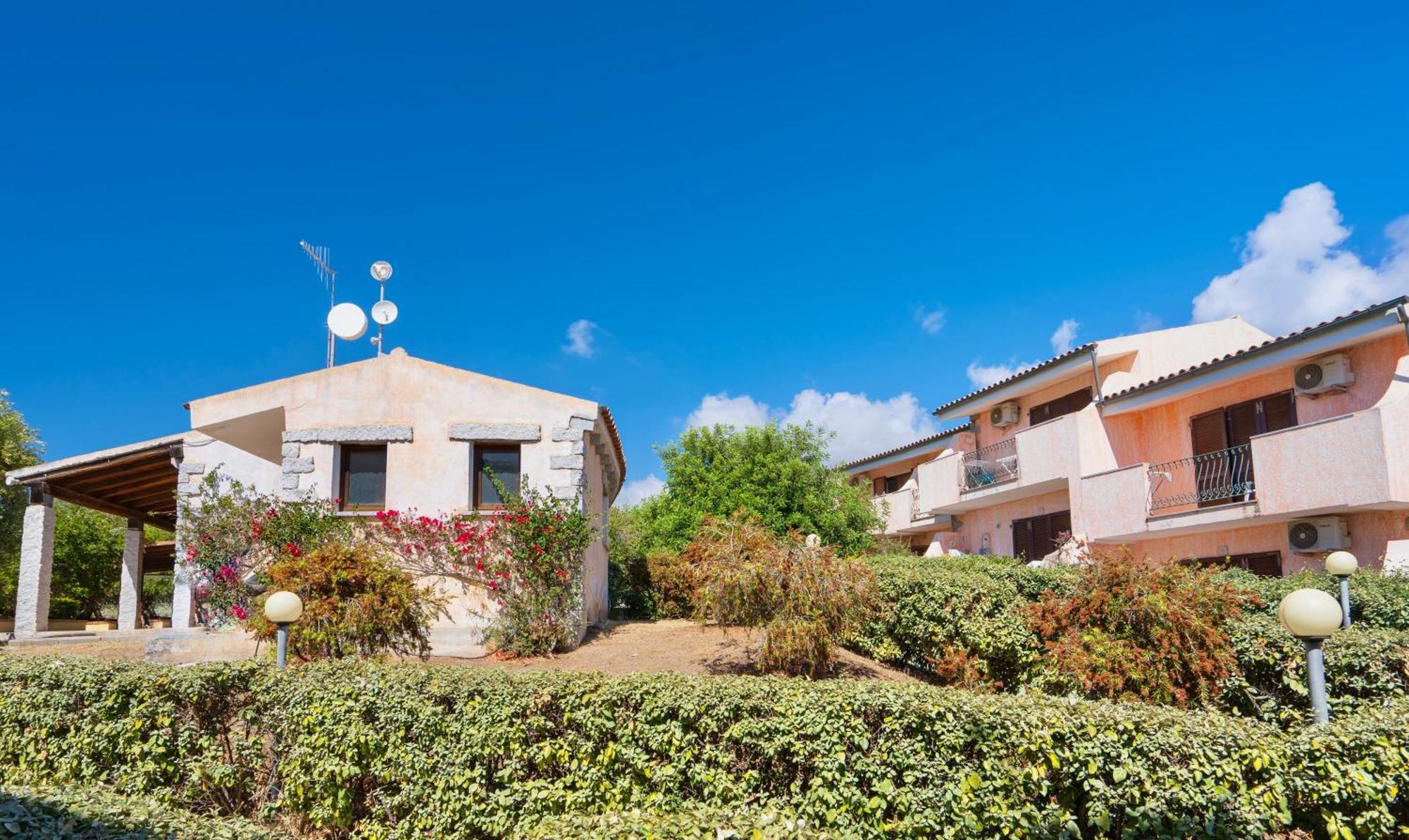 Isa-residence With Swimming-pool In